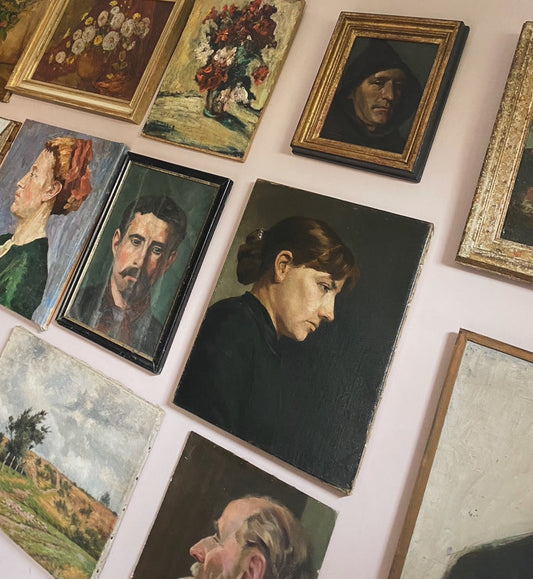 The Timeless Appeal of Antique Oil Paintings – And Why They’re Worth Investing In