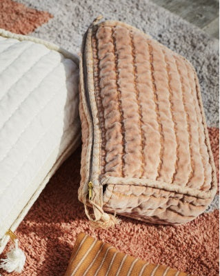 Quilted Velvet Washbag Blush / Melon Sorbet