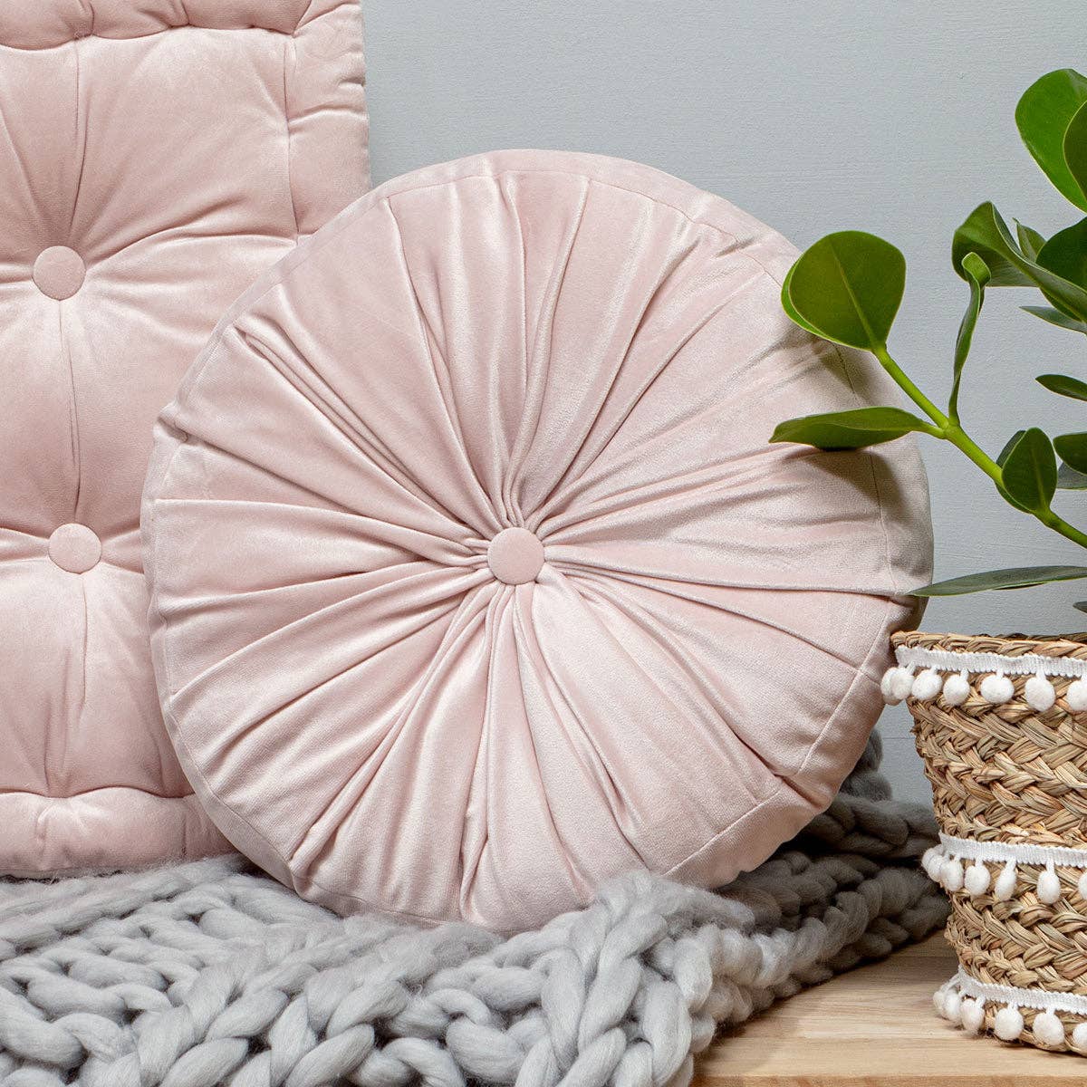Blush Pink Round Pintuck Cushion