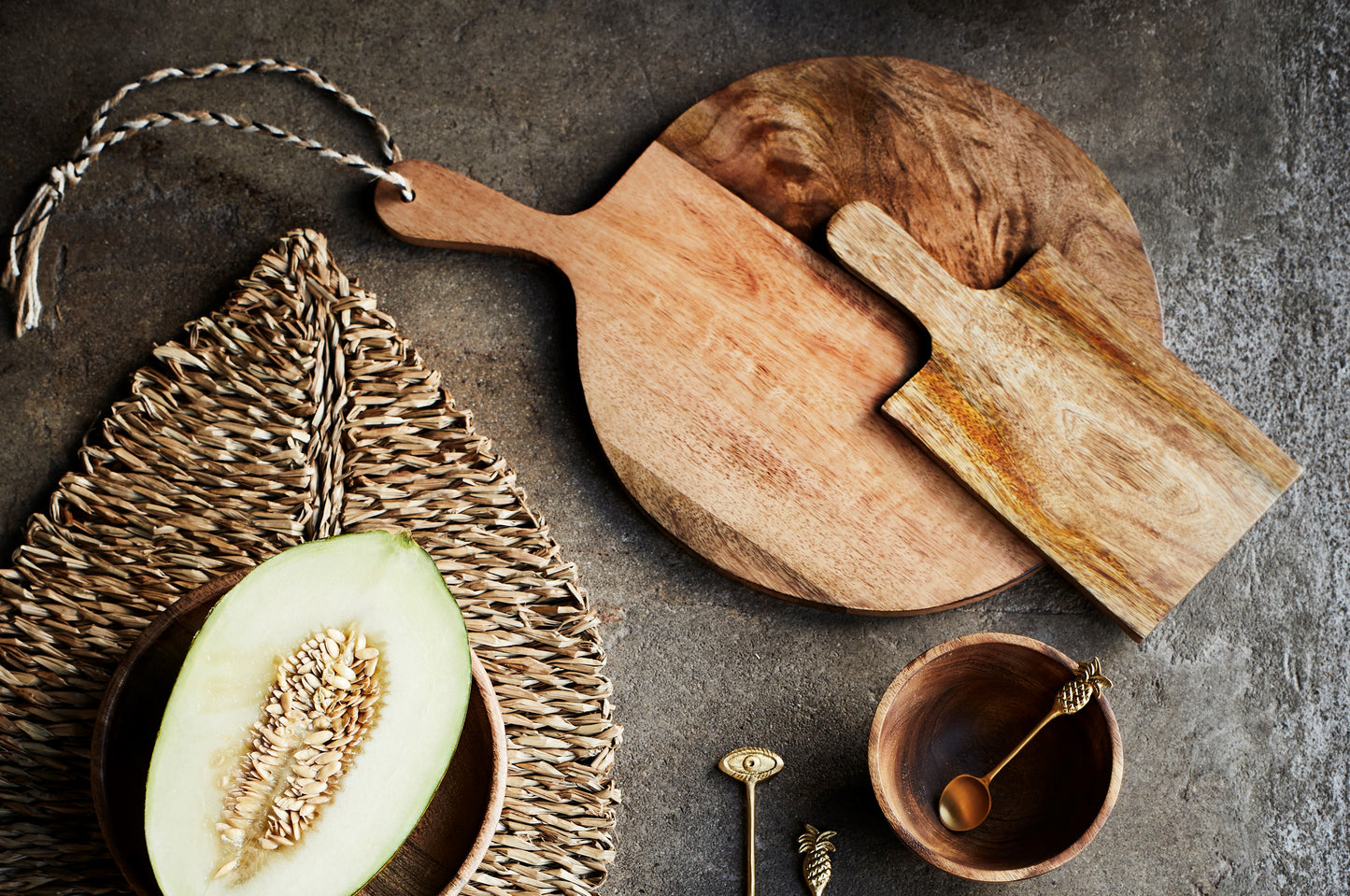 Large Round Mango Wood Chopping Board