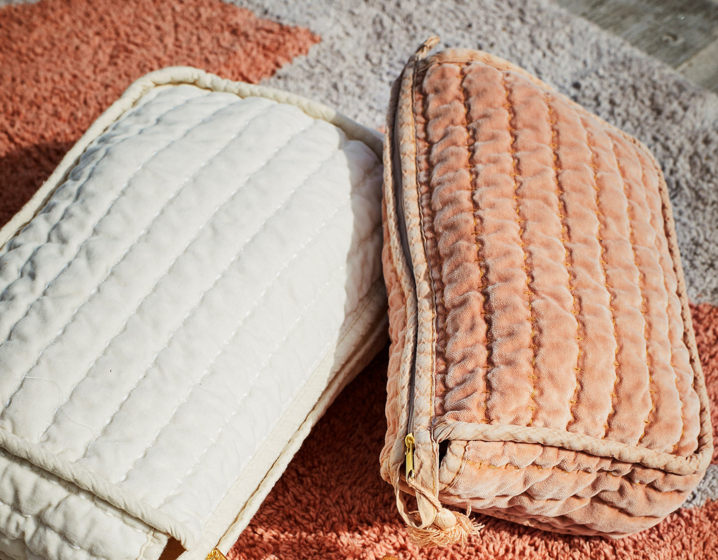 Quilted Velvet Washbag Dusty Blue / Grey